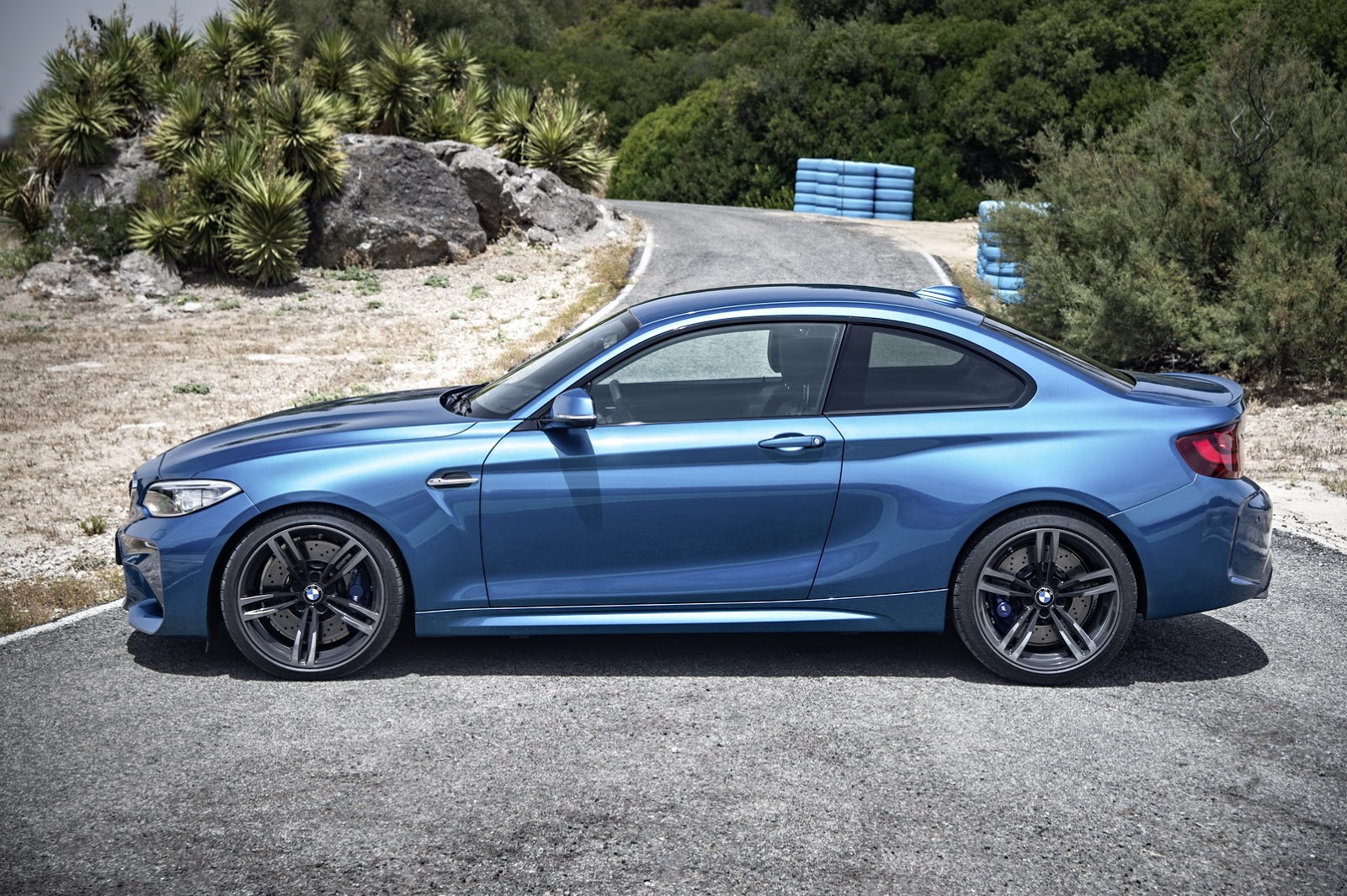 1600x1065 > BMW M2 Coupe Wallpapers