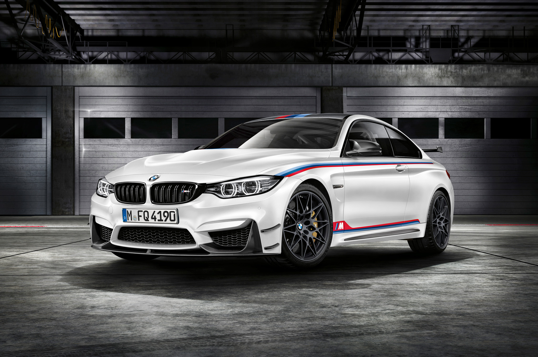 Amazing BMW M4 Pictures & Backgrounds