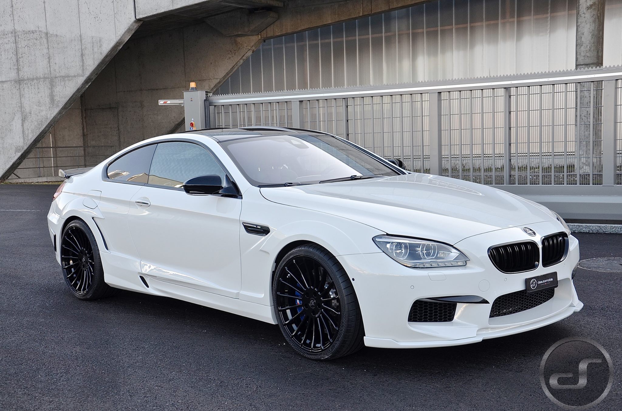 2048x1356 > BMW M6 Wallpapers