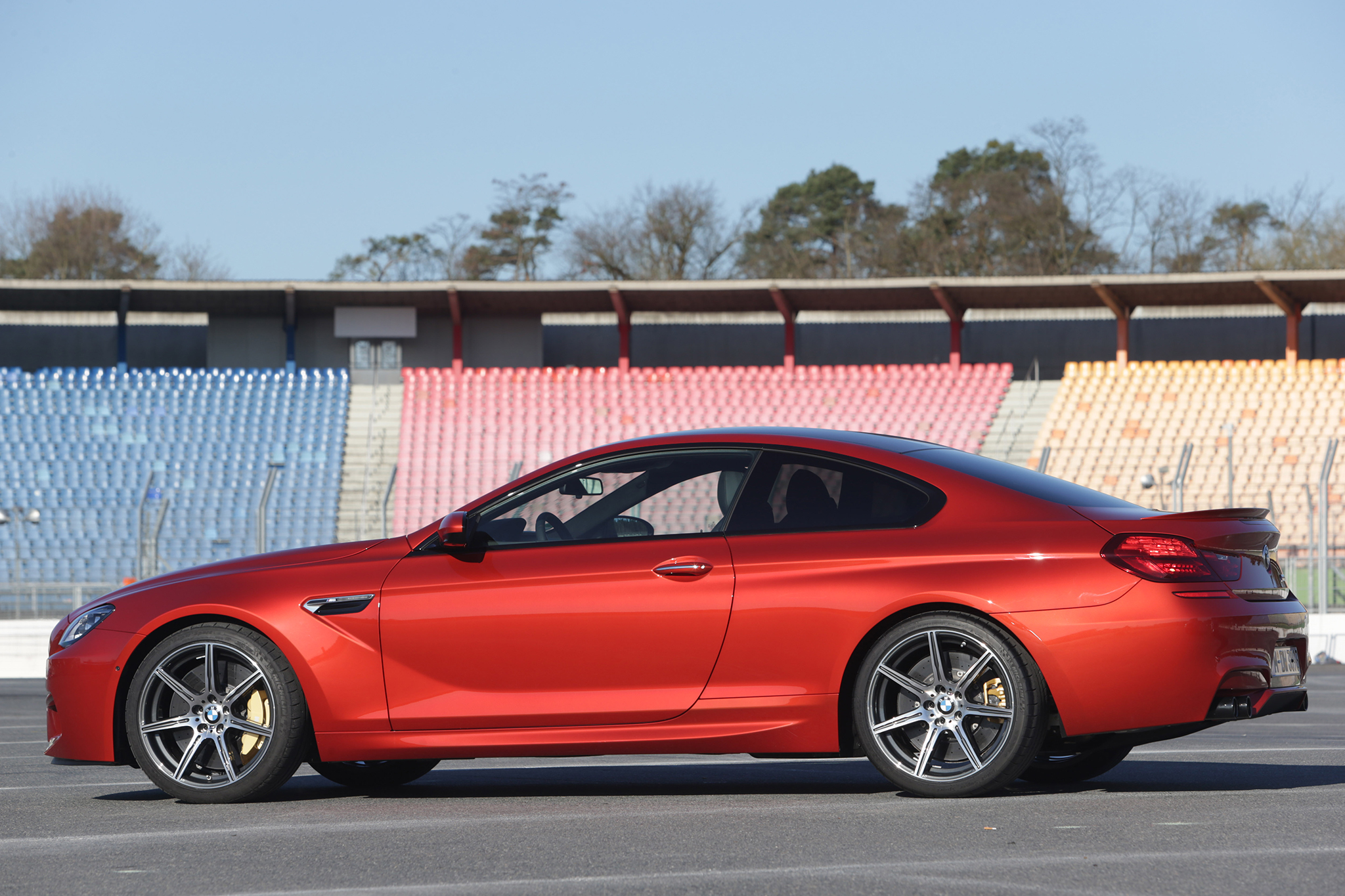 High Resolution Wallpaper | BMW M6 Coupe 2048x1365 px