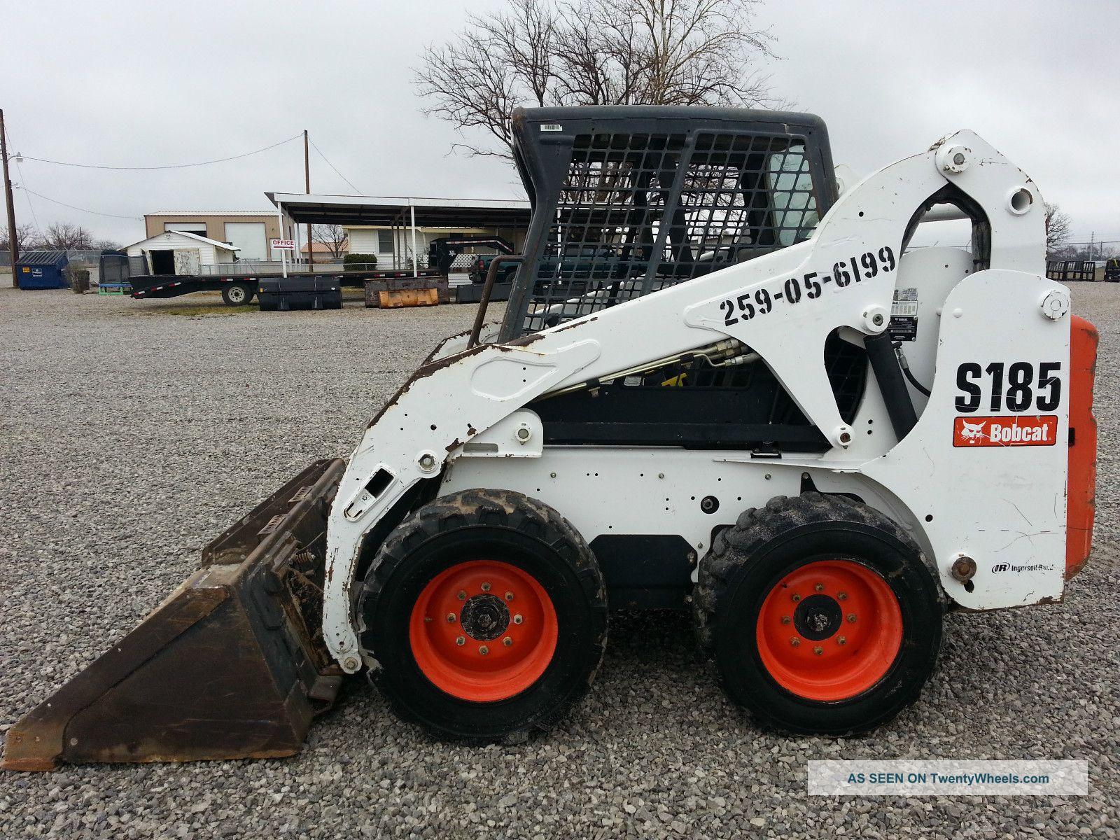 HD Quality Wallpaper | Collection: Vehicles, 1600x1200 Bobcat Skid Steer