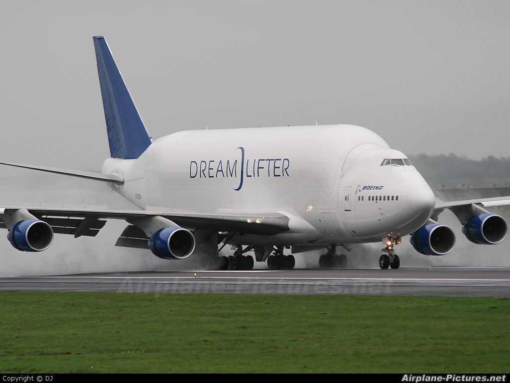 Boeing 747 Dreamlifter High Quality Background on Wallpapers Vista