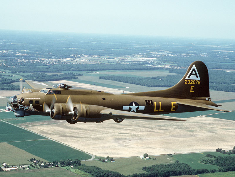 Amazing Boeing B-17 Flying Fortress Pictures & Backgrounds