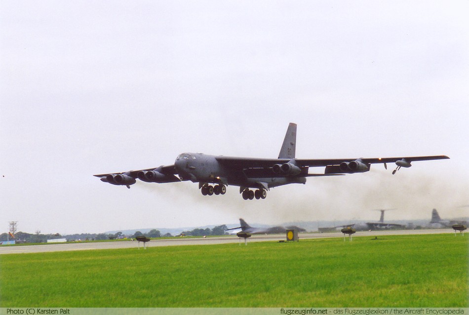 Nice wallpapers Boeing B-52 Stratofortress 950x638px