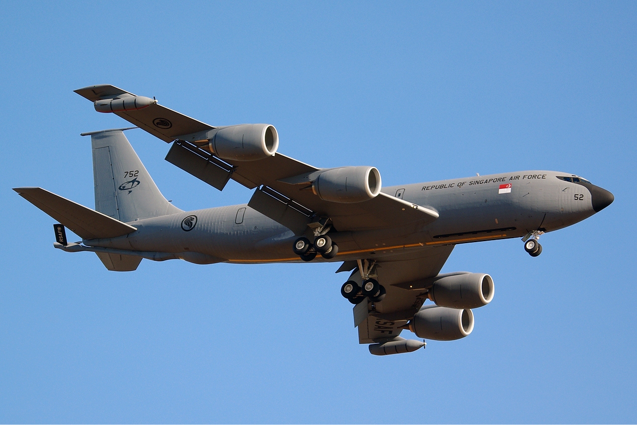 HQ Boeing KC-135 Stratotanker Wallpapers | File 583.55Kb