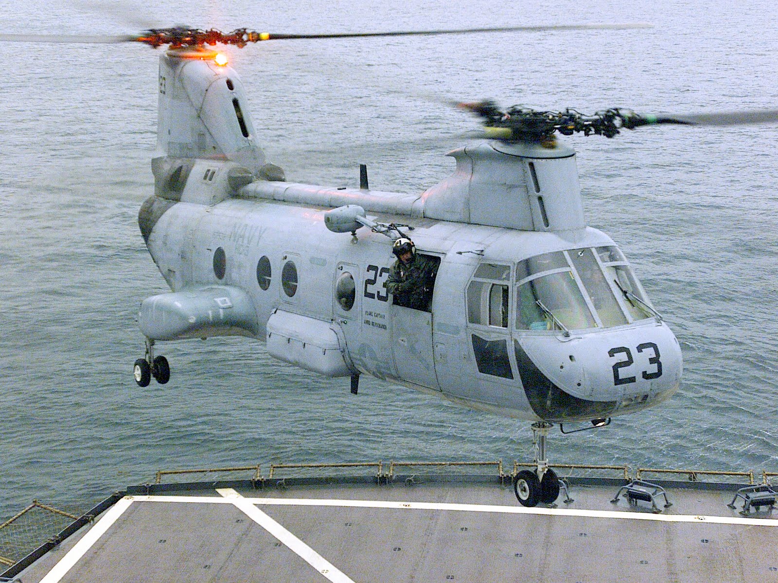 HQ Boeing Vertol CH-46 Sea Knight Wallpapers | File 426.55Kb