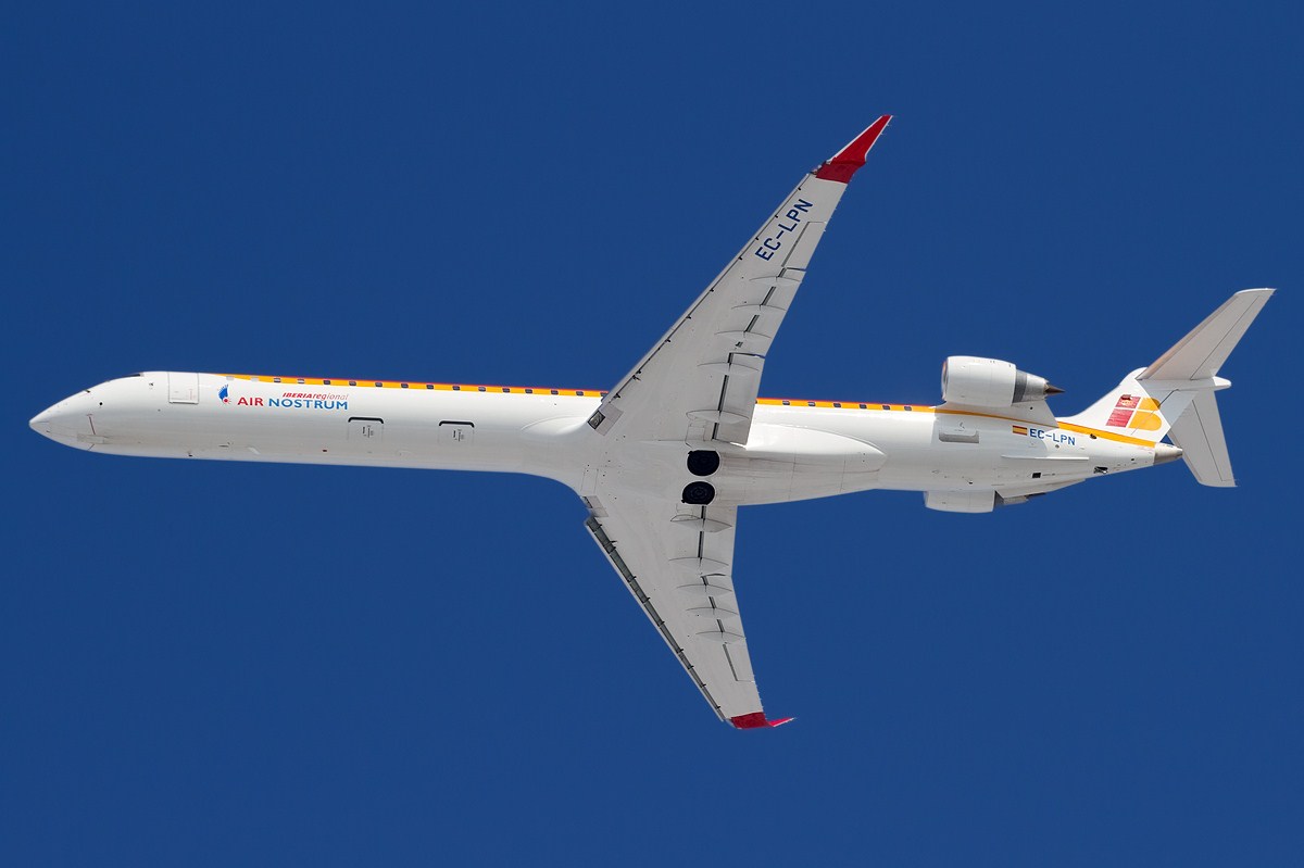 HQ Bombardier CRJ1000 Wallpapers | File 86.13Kb