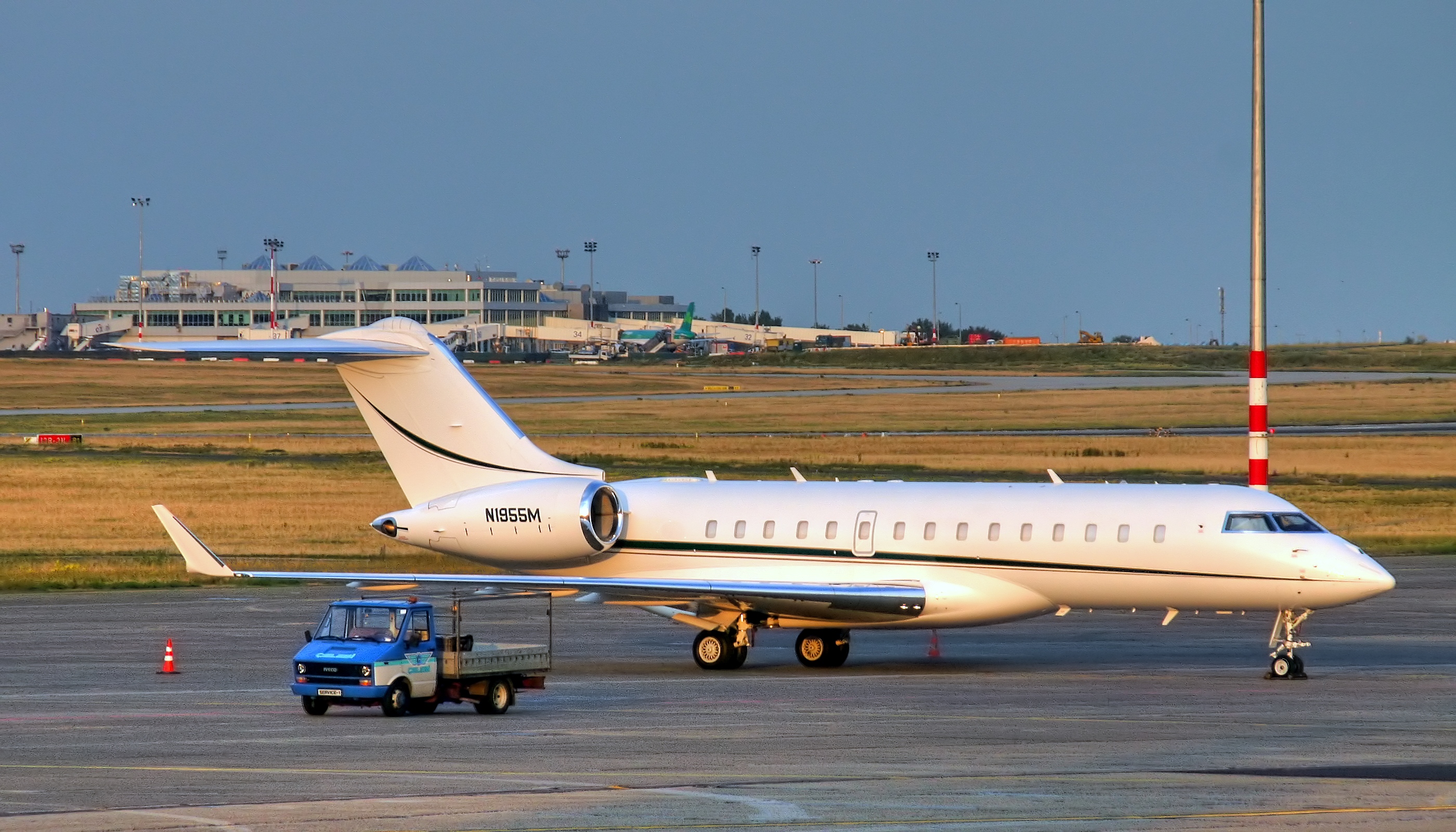 Nice Images Collection: Bombardier Global Express Desktop Wallpapers