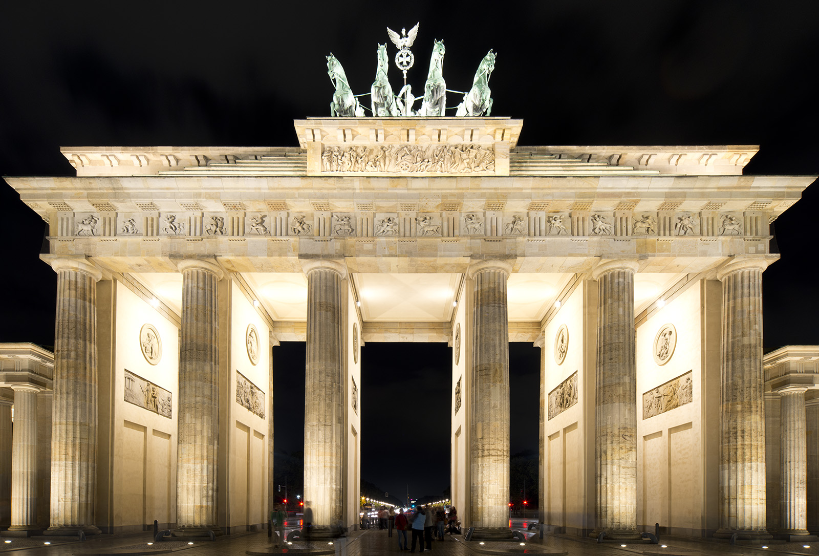 Brandenburg Gate Backgrounds, Compatible - PC, Mobile, Gadgets| 1600x1086 px