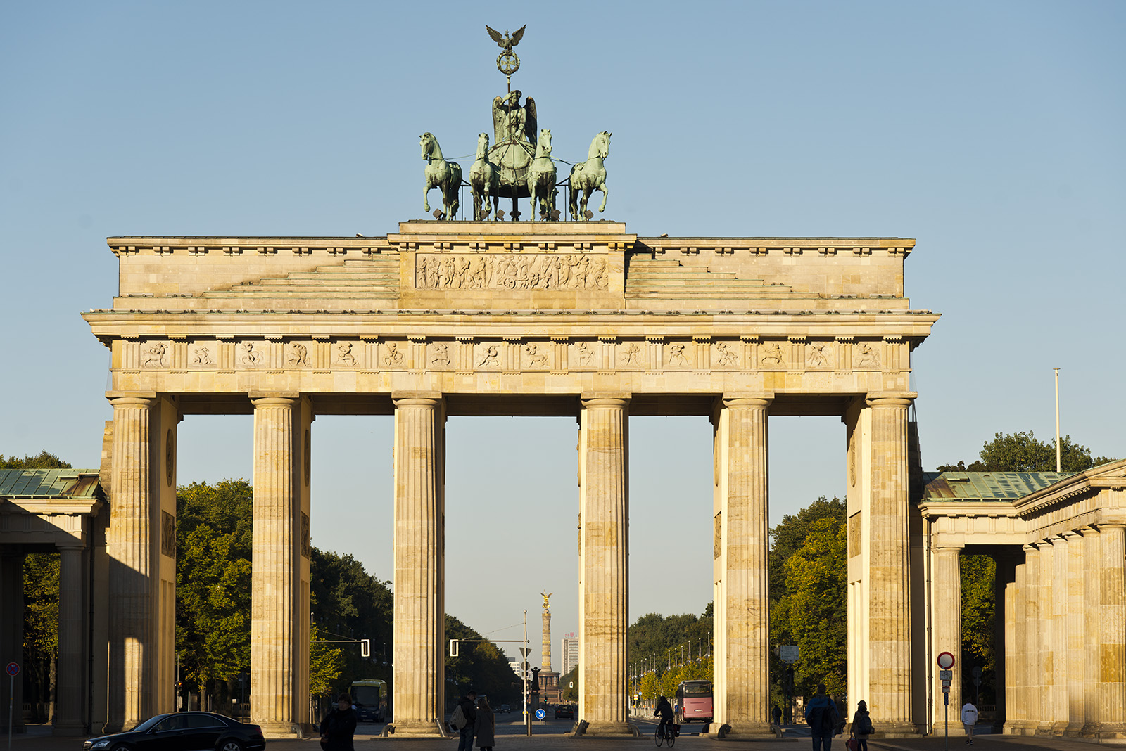 High Resolution Wallpaper | Brandenburg Gate 1600x1068 px