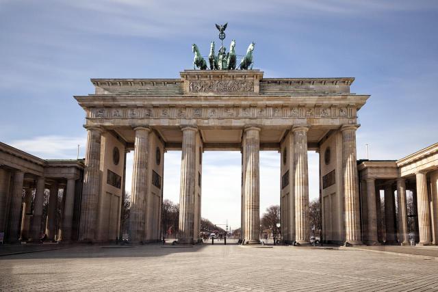 Brandenburg Gate Backgrounds, Compatible - PC, Mobile, Gadgets| 640x427 px