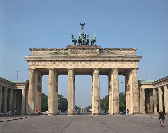 Brandenburg Gate High Quality Background on Wallpapers Vista