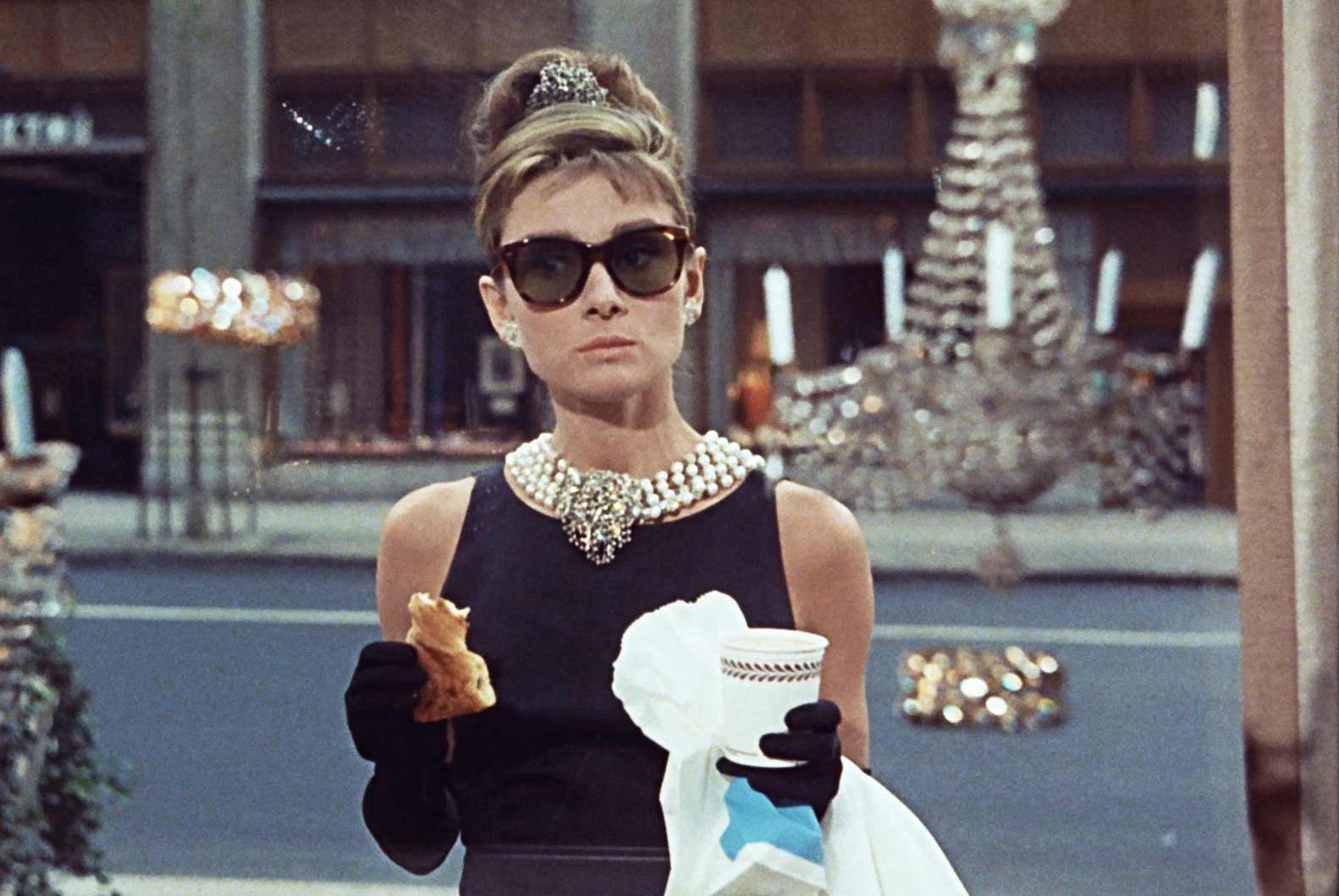Nice wallpapers Breakfast At Tiffany's 1582x1060px