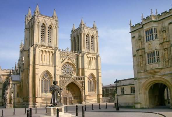 HQ Bristol Cathedral Wallpapers | File 27.36Kb