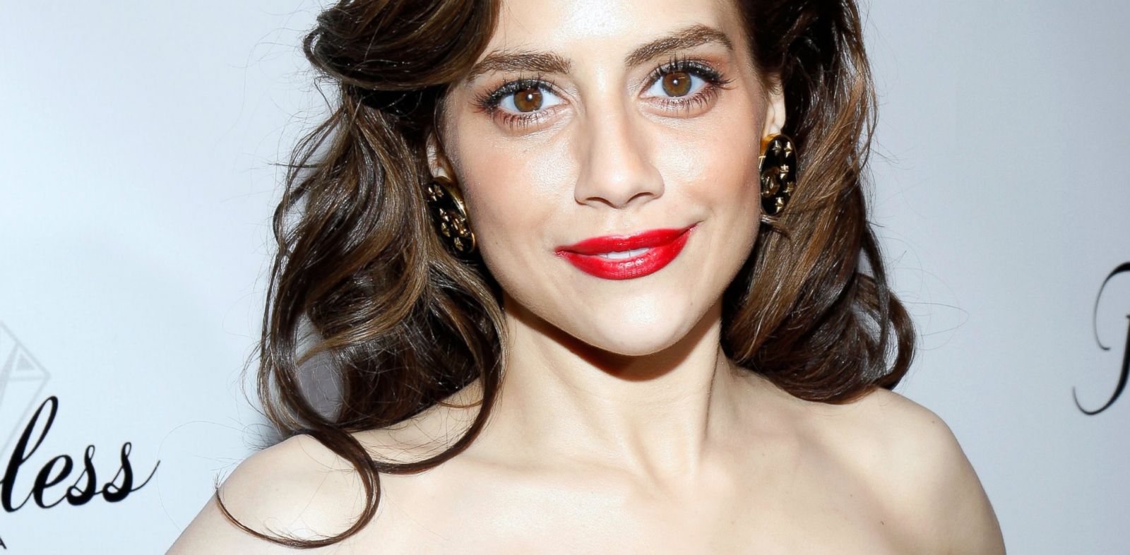 1600x786 > Brittany Murphy Wallpapers