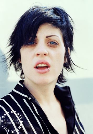 Nice wallpapers Brody Dalle 354x510px