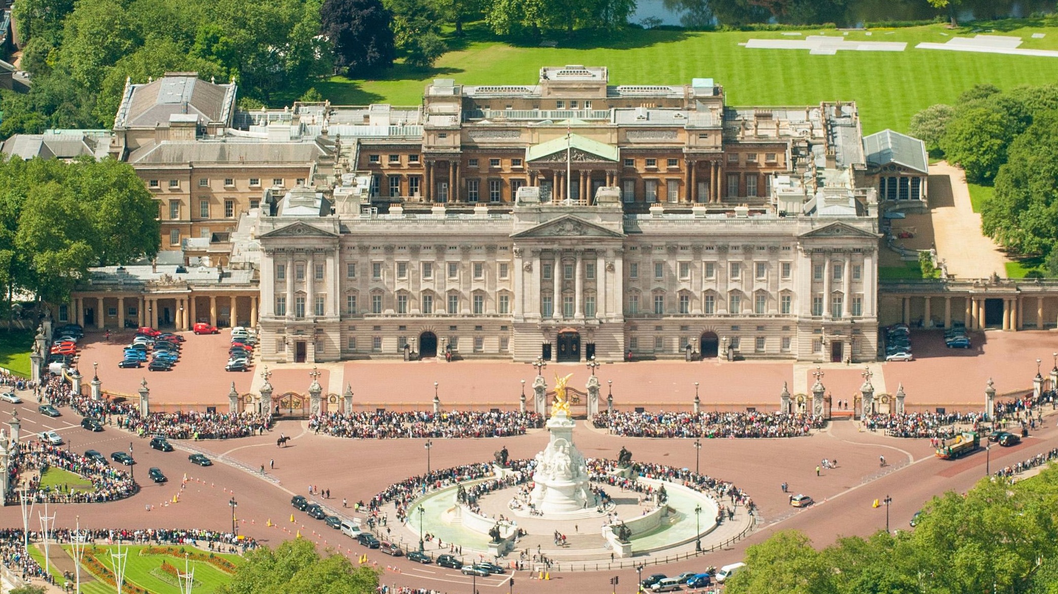 Buckingham Palace Backgrounds on Wallpapers Vista