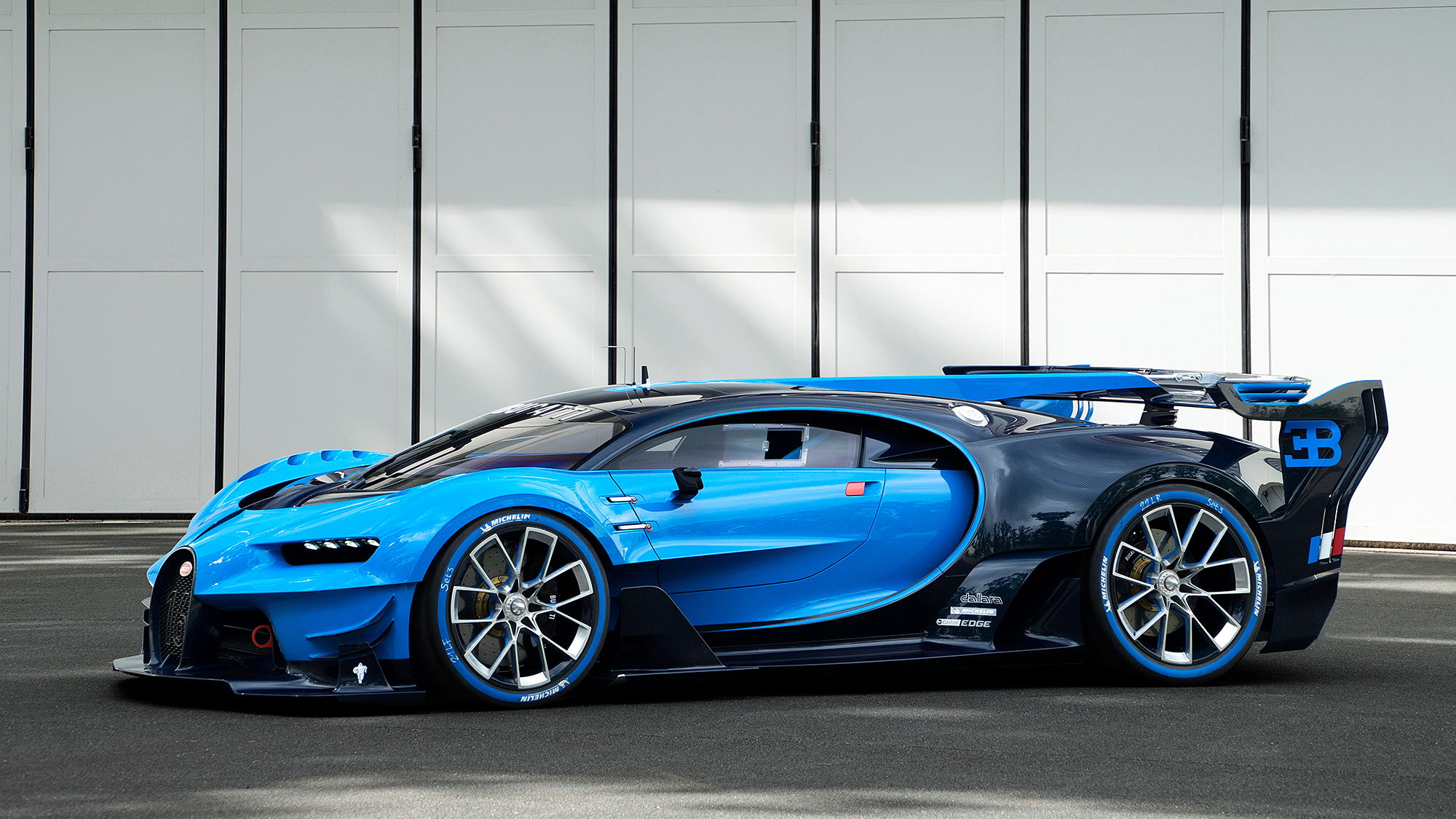 HD Quality Wallpaper | Collection: Vehicles, 2000x1125 Bugatti