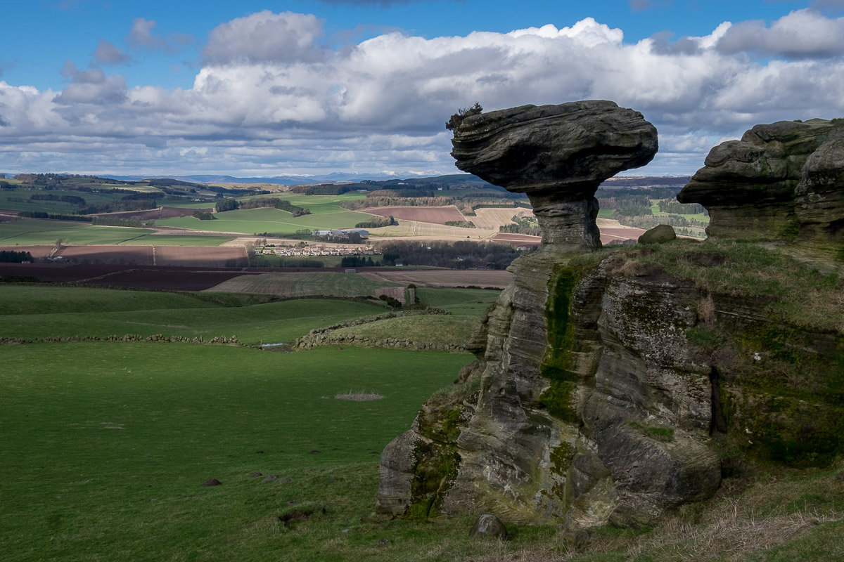 Bunnet Stane High Quality Background on Wallpapers Vista
