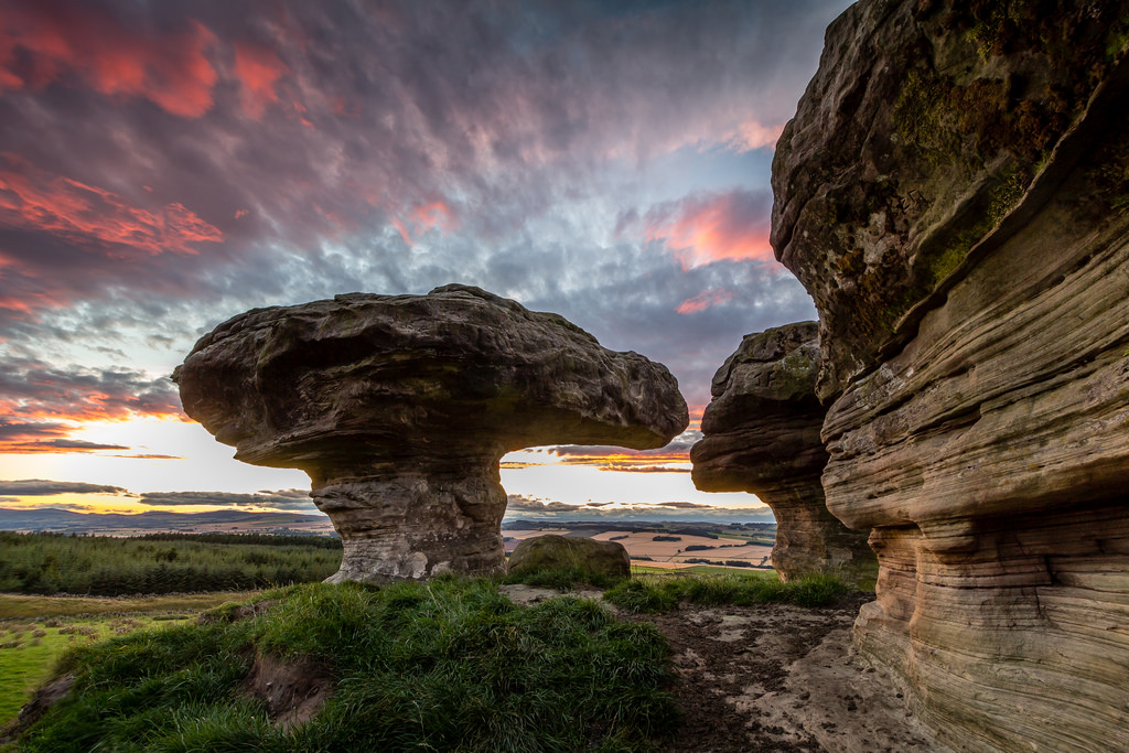 Amazing Bunnet Stane Pictures & Backgrounds