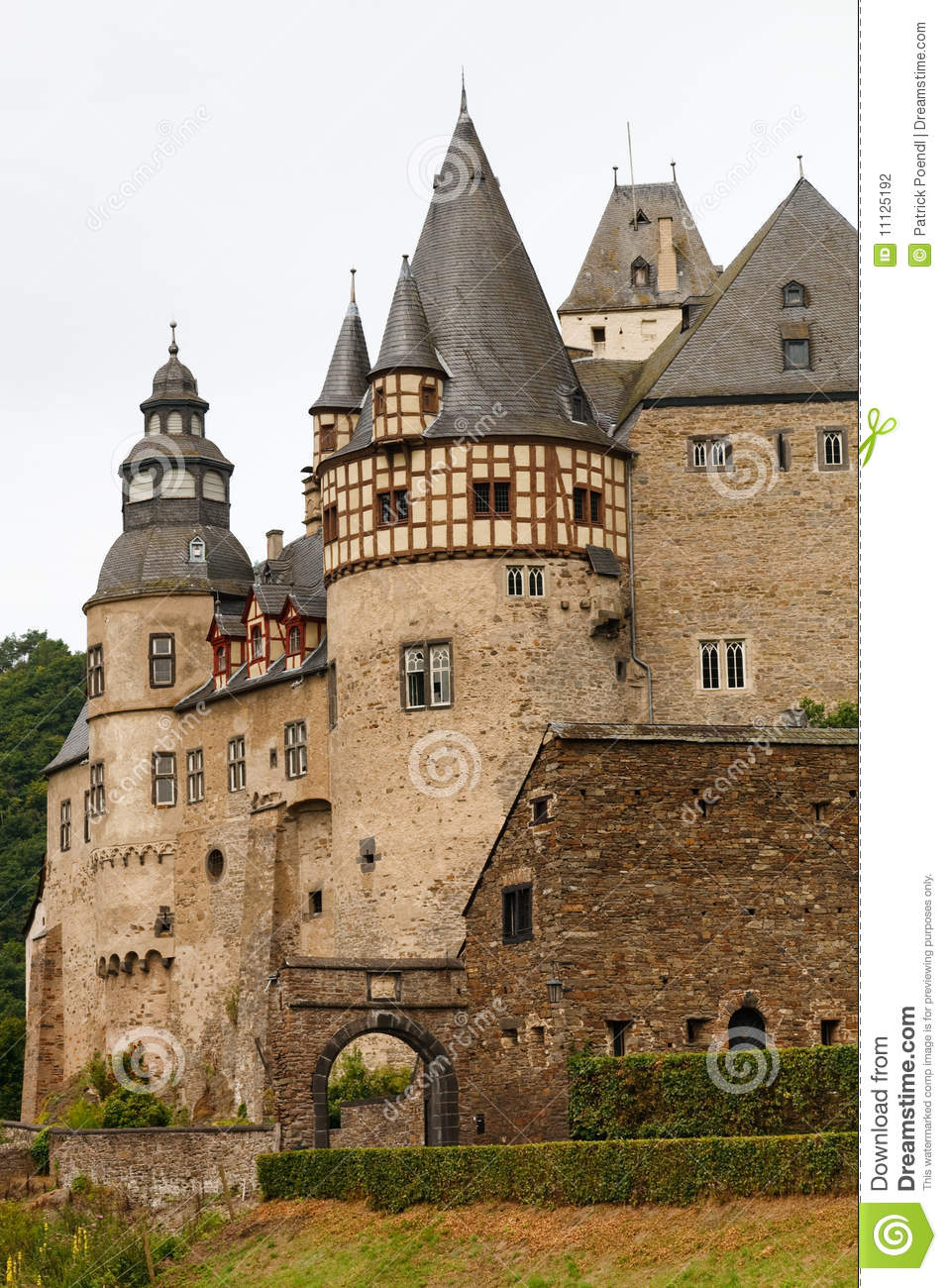 HQ Burresheim Castle Wallpapers | File 236.58Kb