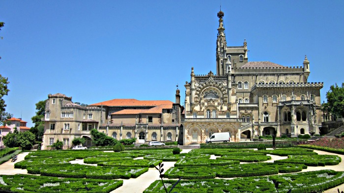 Amazing Buçaco Palace Pictures & Backgrounds