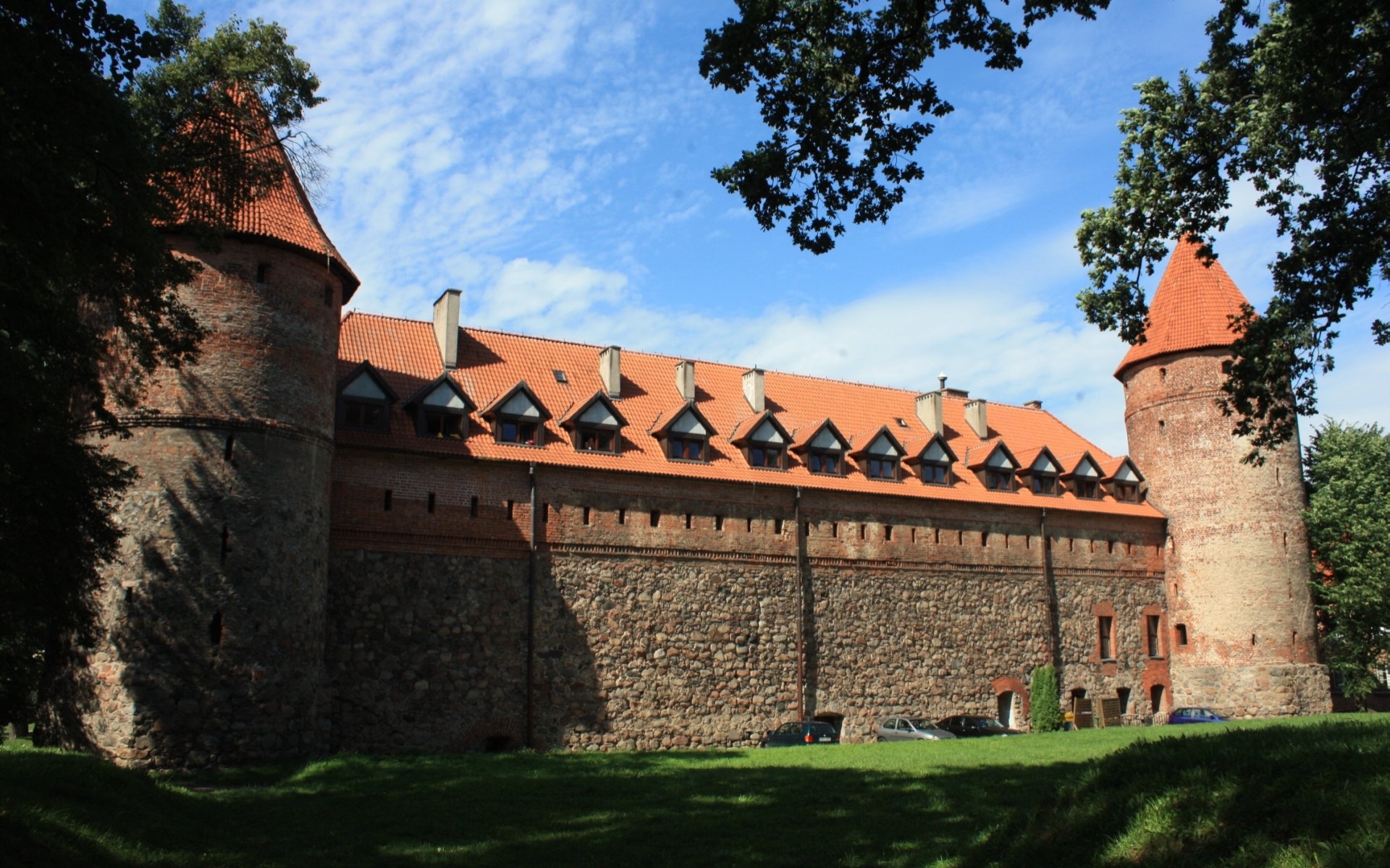 HD Quality Wallpaper | Collection: Man Made, 1920x1200 Bytów Castle