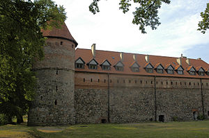 Images of Bytów Castle | 300x199