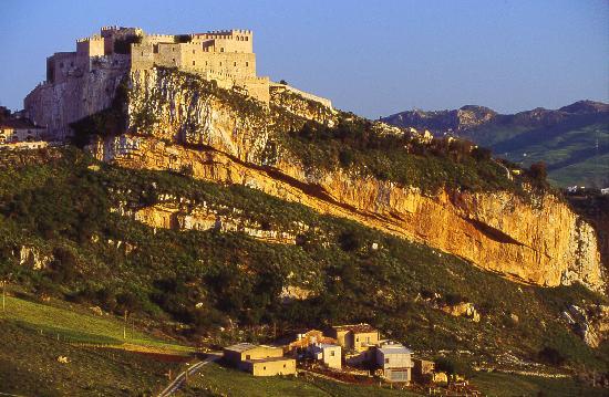 HD Quality Wallpaper | Collection: Man Made, 550x359 Caccamo