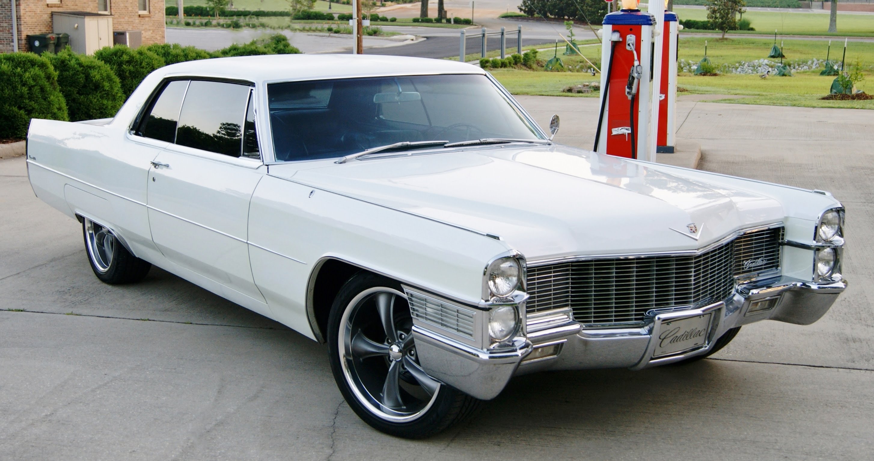 Nice Images Collection: Cadillac Coupe DeVille Desktop Wallpapers