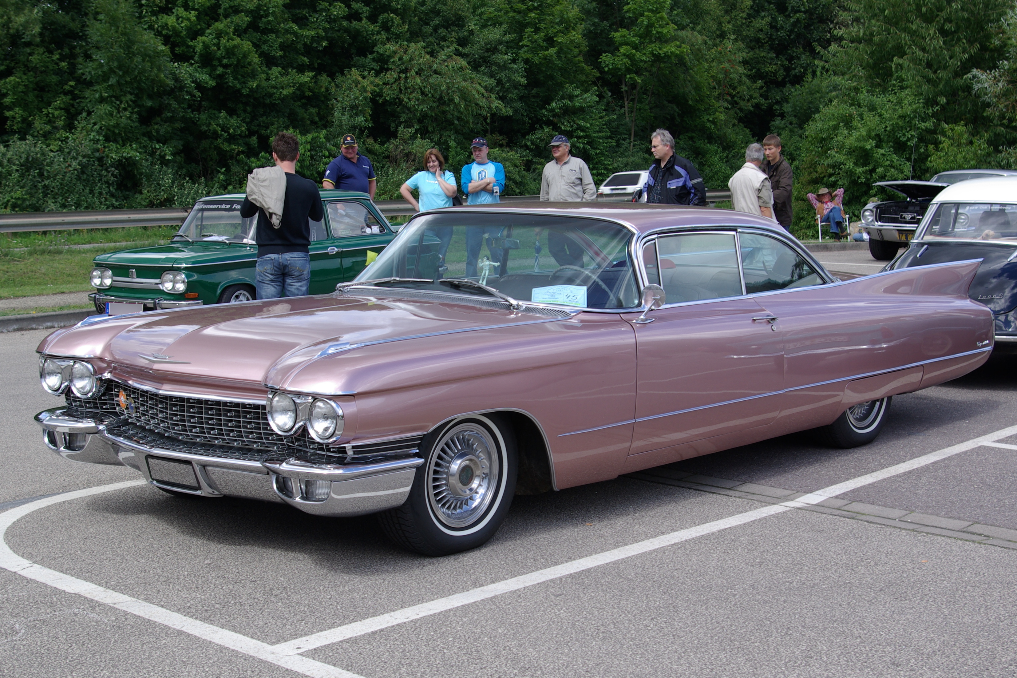 Cadillac Coupe DeVille #10