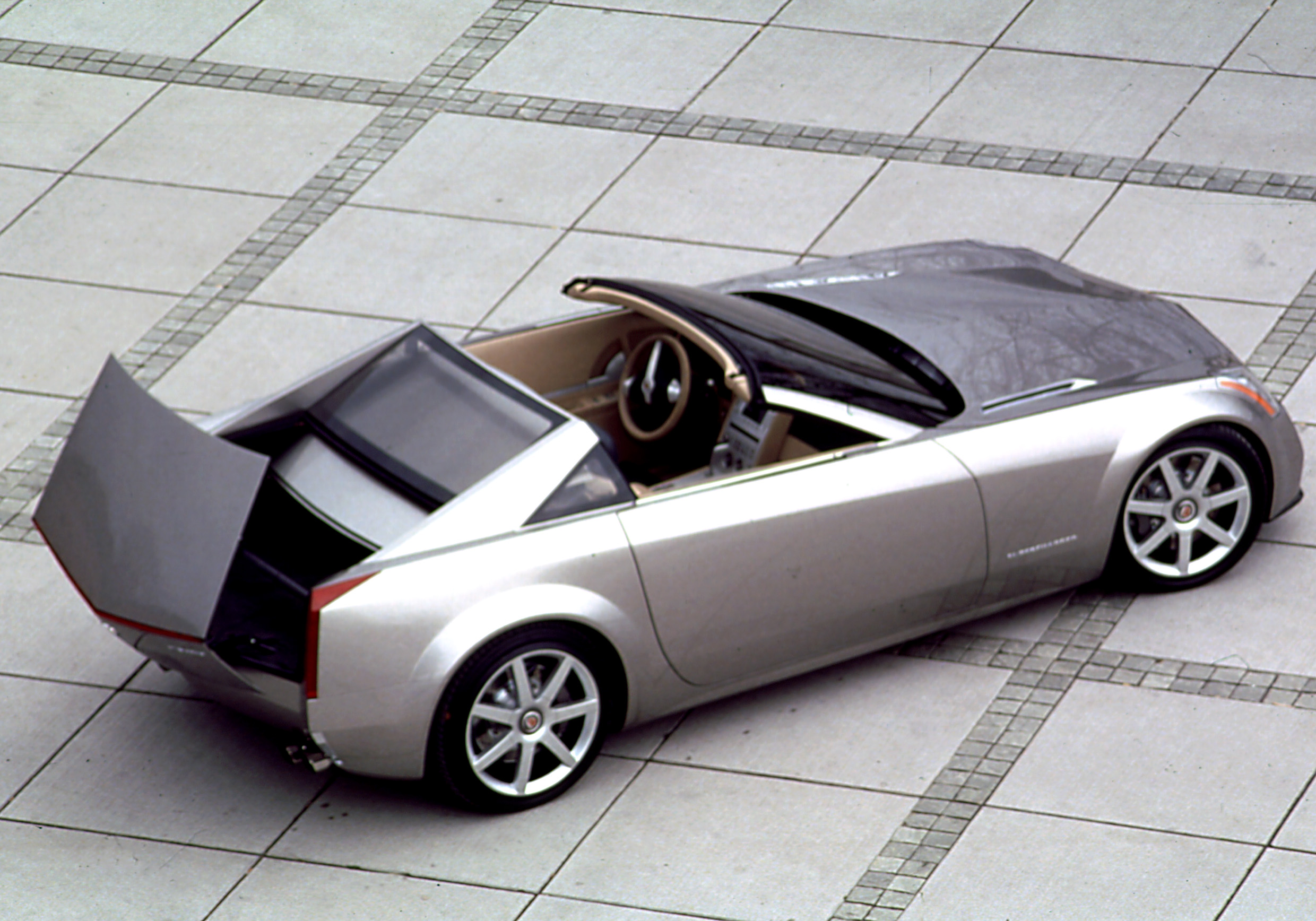 Cadillac Evoq Concept #9