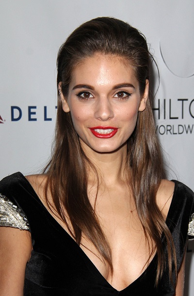 HD Quality Wallpaper | Collection: Women, 400x608 Caitlin Stasey
