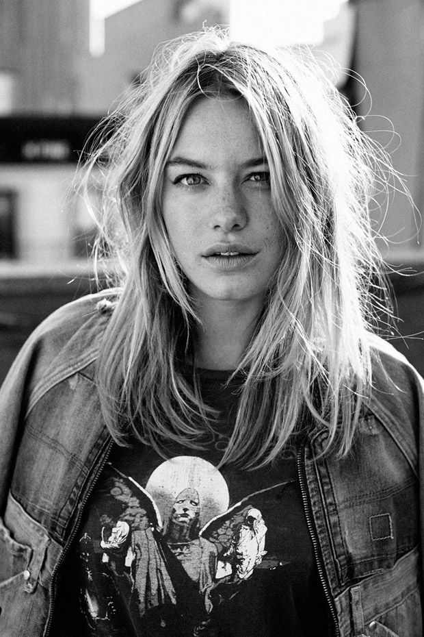 Amazing Camille Rowe Pictures & Backgrounds