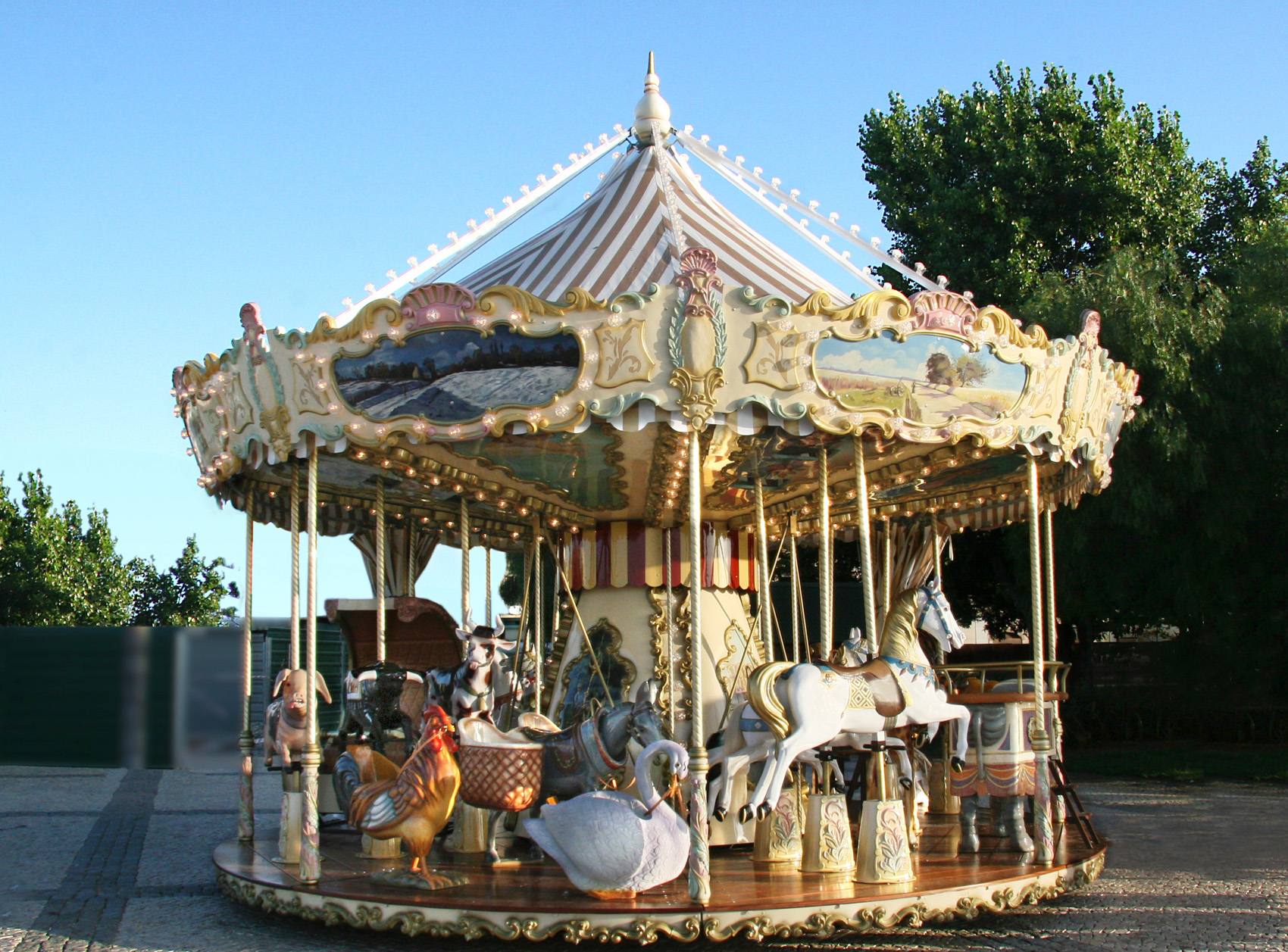 Nice Images Collection: Carousel Desktop Wallpapers