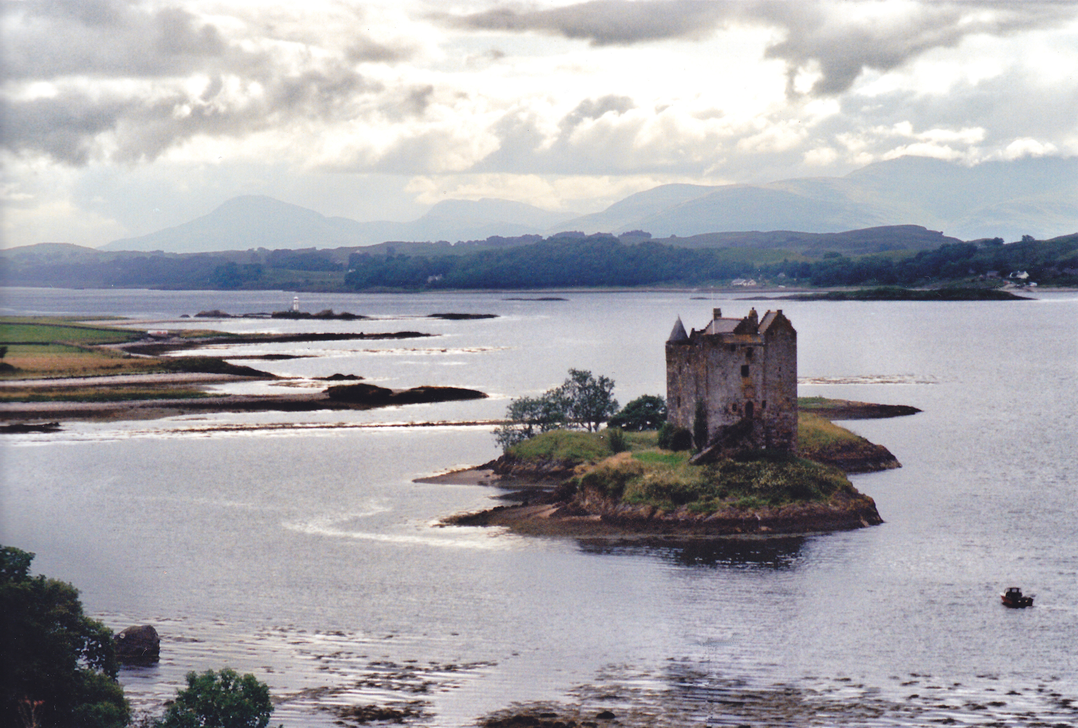 Castle Stalker Backgrounds on Wallpapers Vista