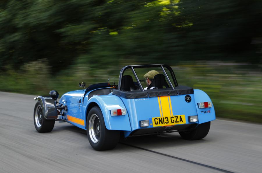 Images of Caterham Seven 620 R | 900x596