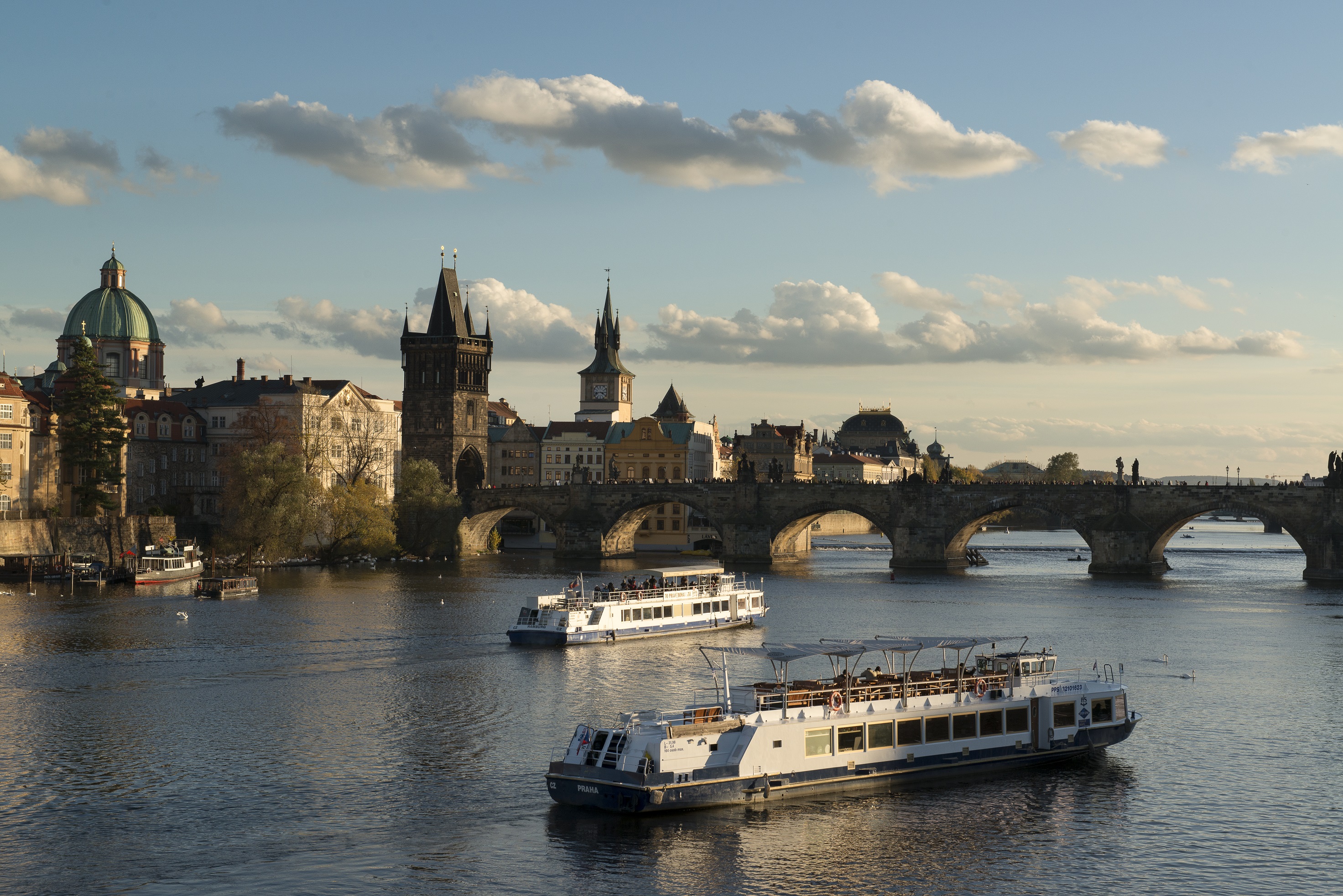 HQ Charles Bridge Wallpapers | File 2104.63Kb