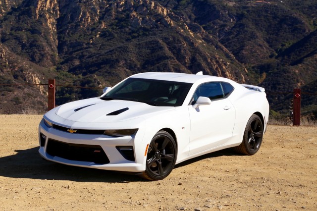 Images of Chevrolet Camaro SS | 640x426