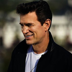Chris Isaak High Quality Background on Wallpapers Vista