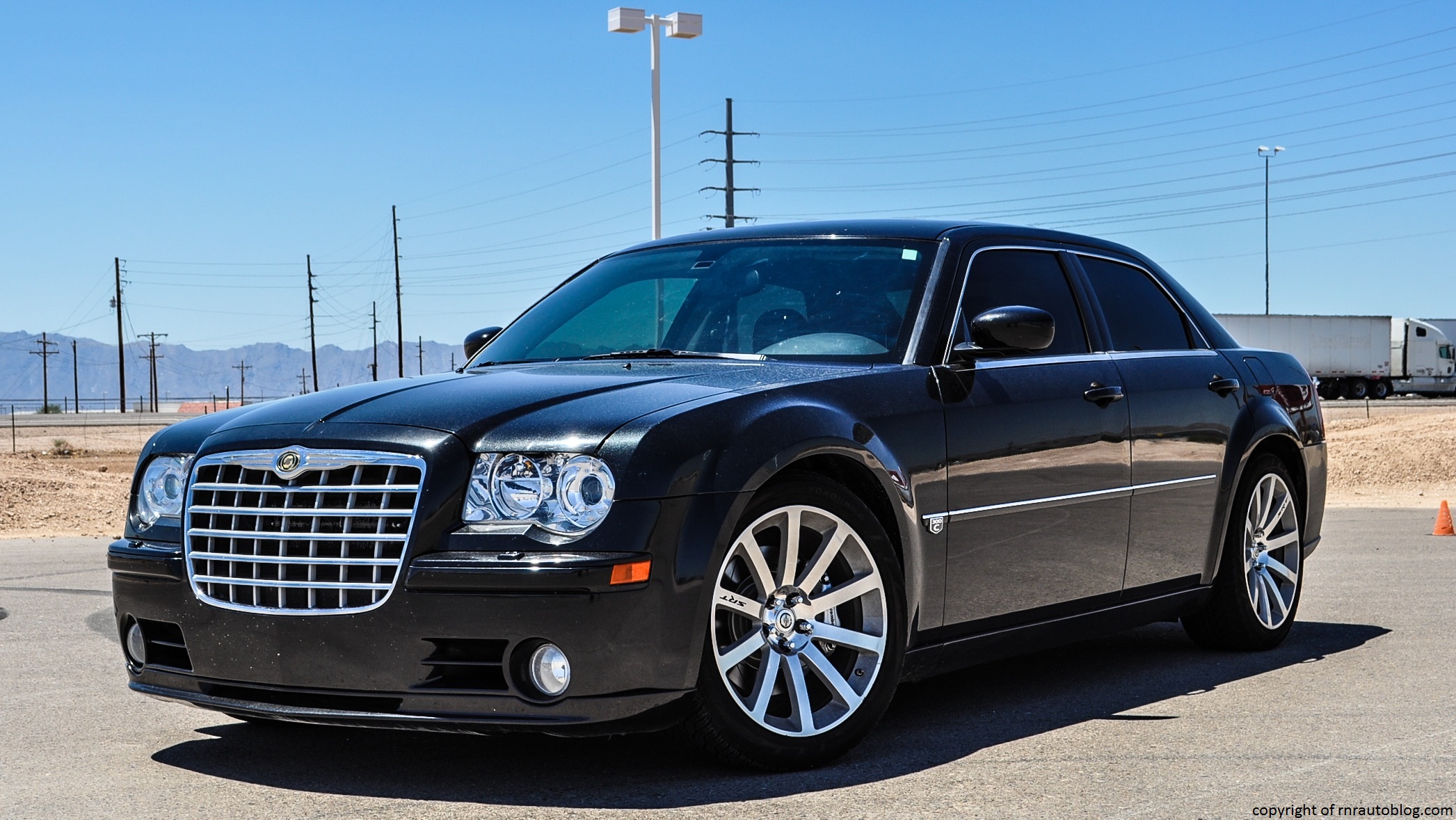 Amazing Chrysler 300 Pictures & Backgrounds