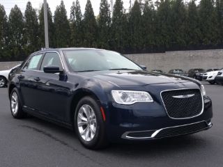 Amazing Chrysler 300 Pictures & Backgrounds