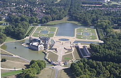 Château De Chantilly Backgrounds on Wallpapers Vista