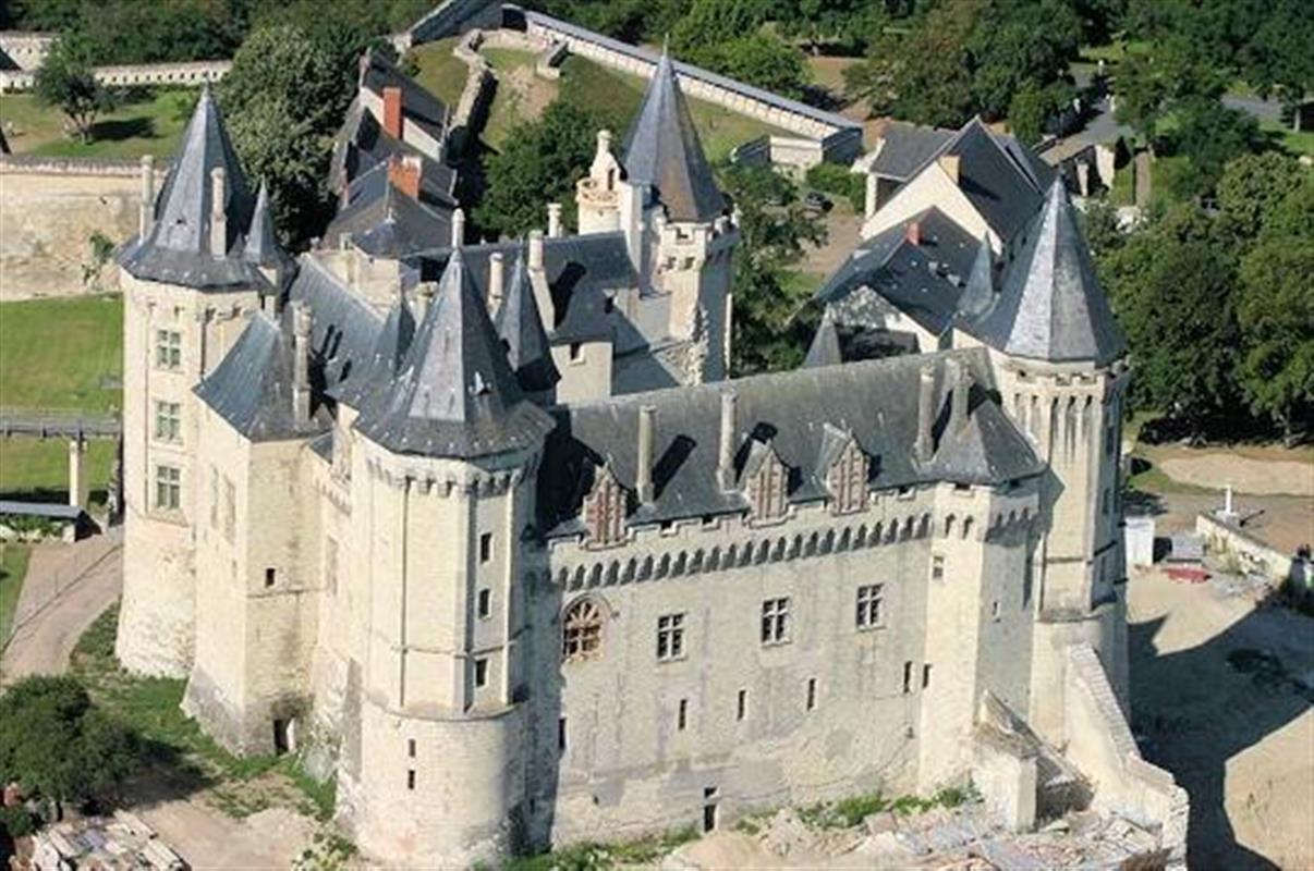 HQ Château De Saumur Wallpapers | File 156.85Kb