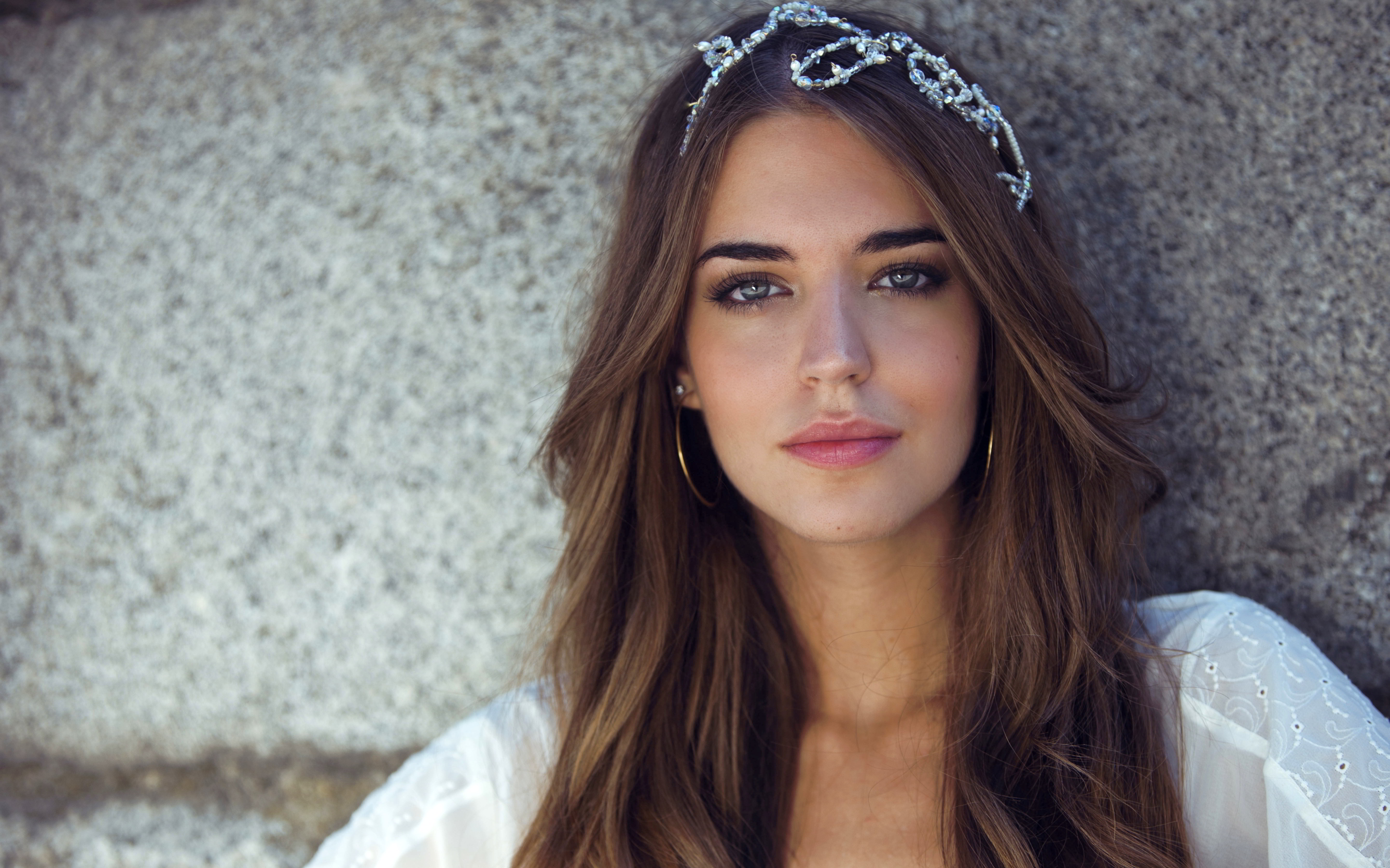 Images of Clara Alonso | 2880x1800