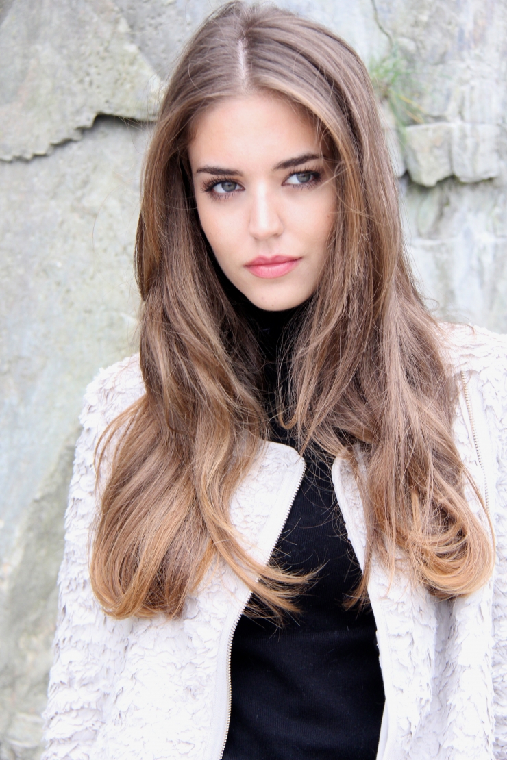 Images of Clara Alonso | 740x1110