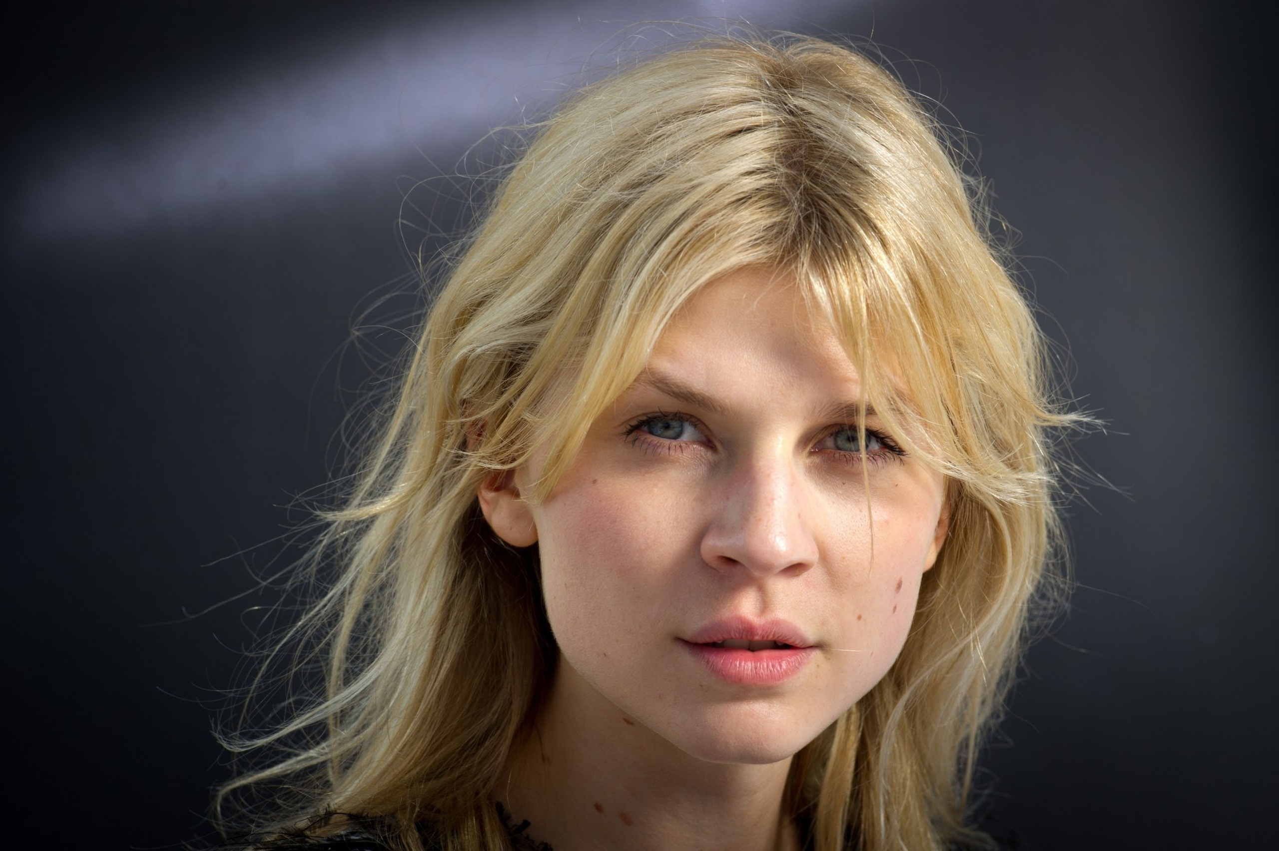 2560x1704 > Clemence Poesy Wallpapers