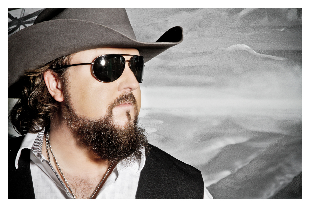 Amazing Colt Ford Pictures & Backgrounds