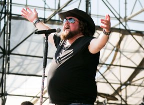 Nice Images Collection: Colt Ford Desktop Wallpapers