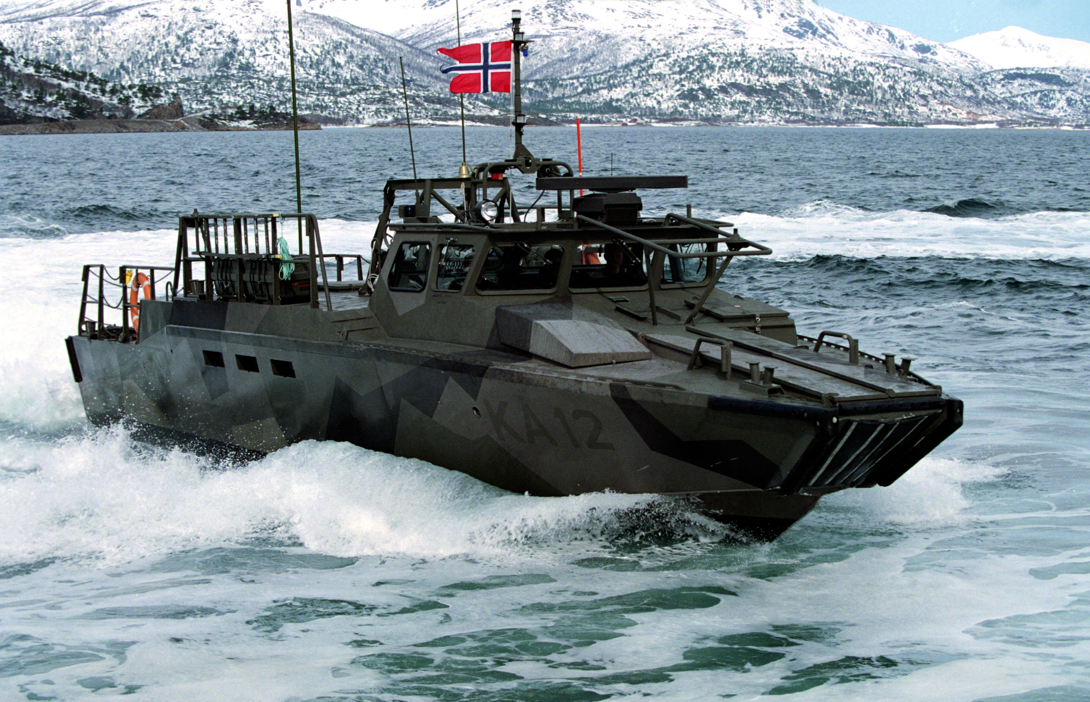Combat Boat 90 Backgrounds on Wallpapers Vista